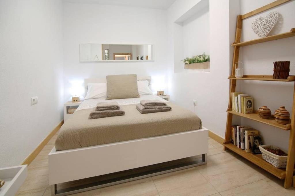 Apartamentos Puerto Nova Картахена Экстерьер фото